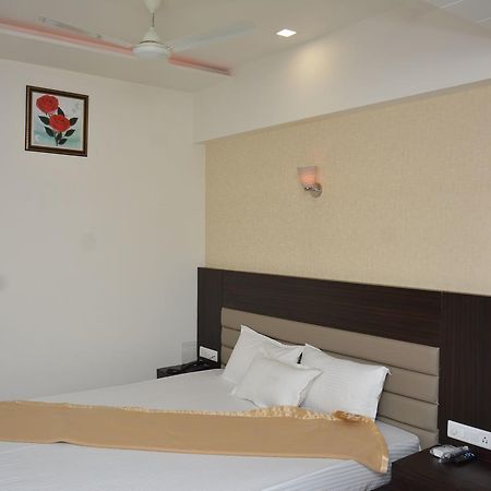 Hotel Darshan Rājula エクステリア 写真